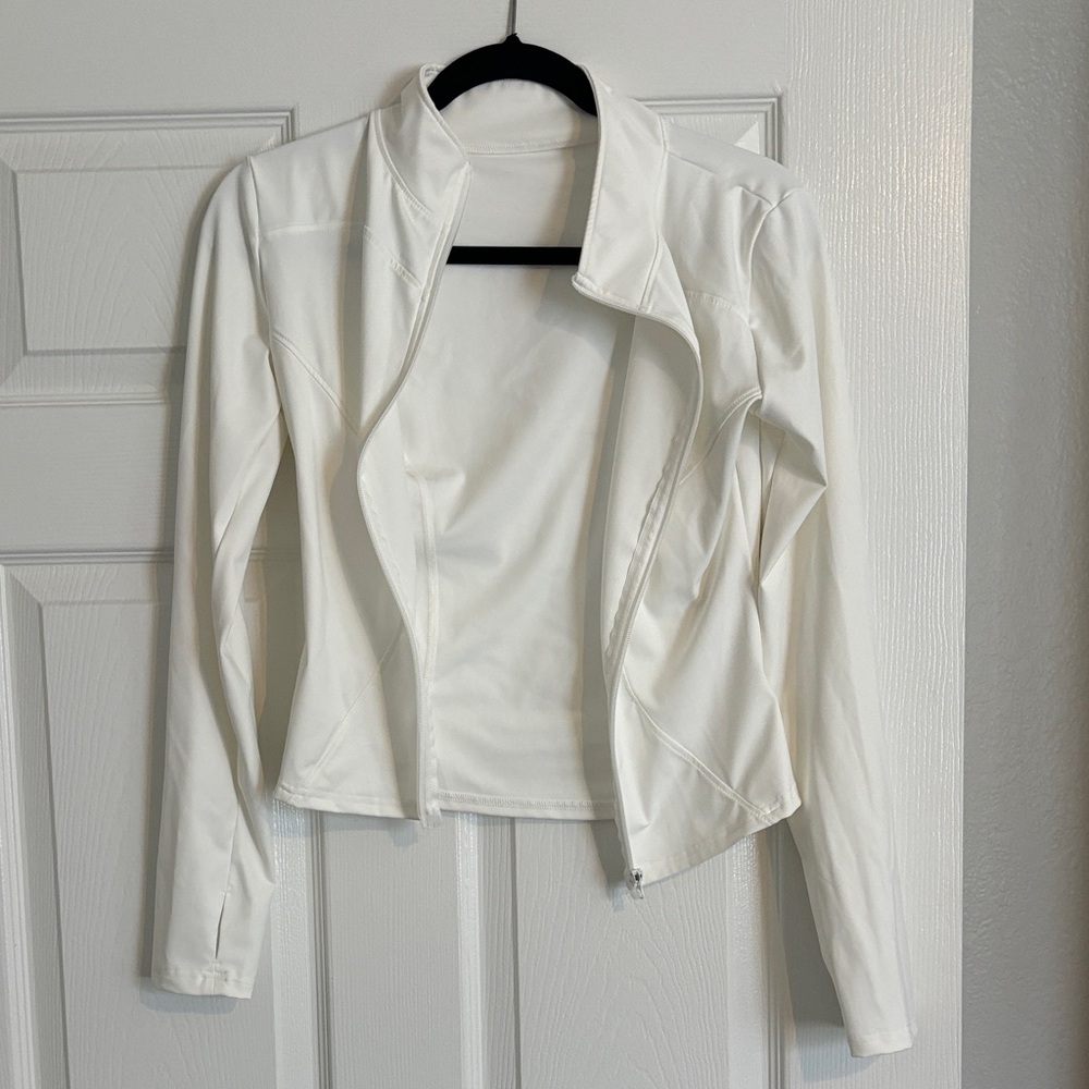Women's White Active Jacket - Sleek Lightweight Layer